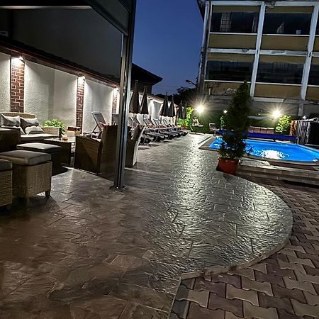 Hotel Rai Trjavna Eksteriør bilde